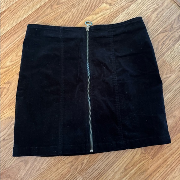 Forever 21 Black Mini Pencil Skirt Casual - Picture 1 of 2